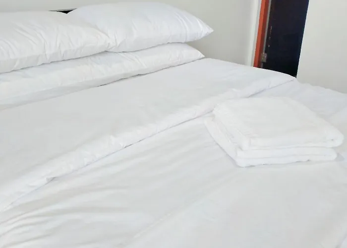 Aparthotel Manhattan Heights Tower-d Staycation In Metro 4*