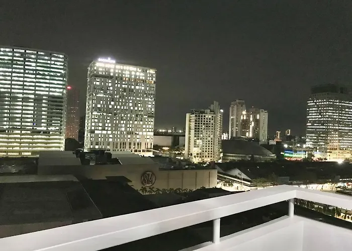 Manhattan Heights Tower-d Staycation In Metro 4* Manila