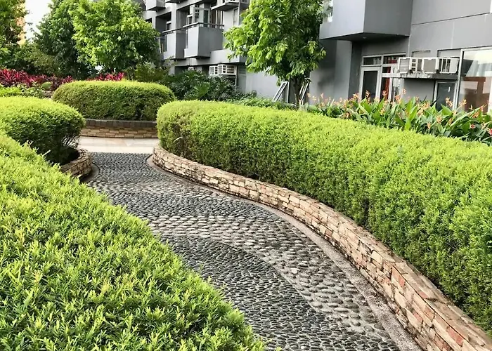 Manhattan Heights Tower-d Staycation In Metro Manila